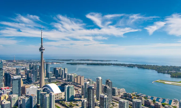 UK to Toronto Cheap Flights: Your Guide to Flying Smart