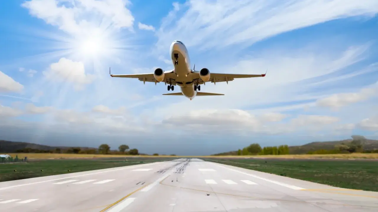 Cheap Flights to Hong Kong – Save on Airfare to Asia’s Financial Hub