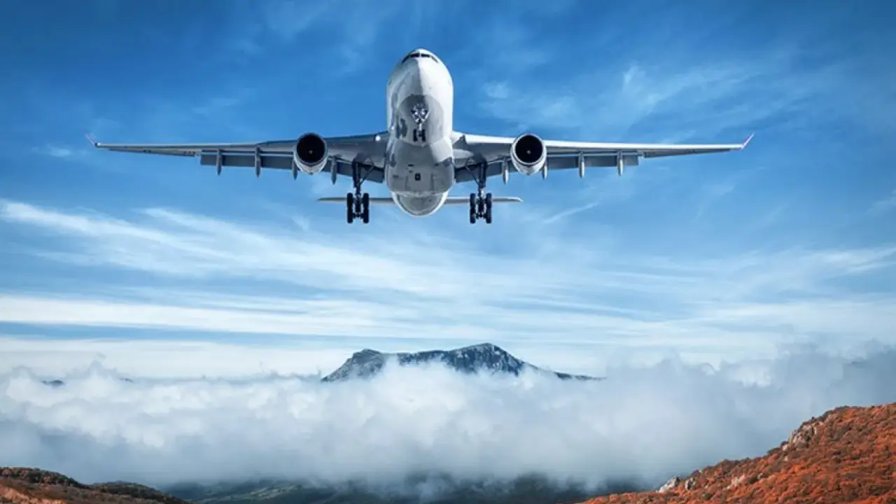 Book Affordable Flights to Toronto Today
