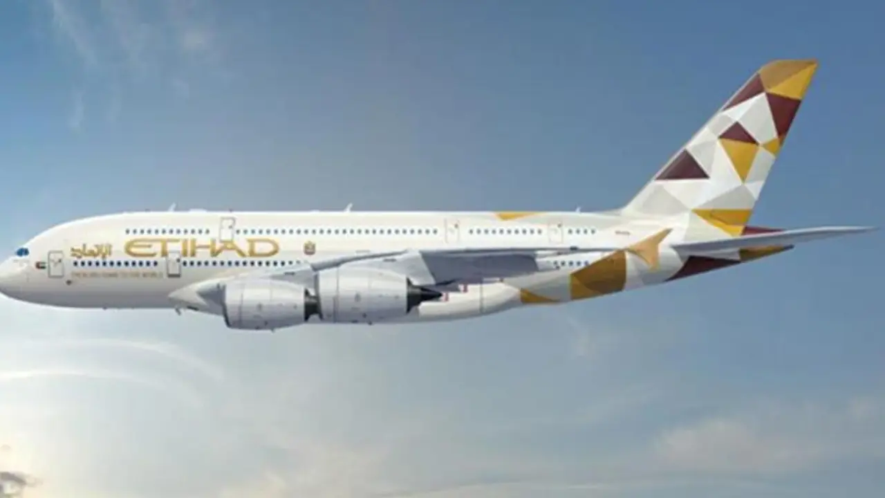 UK to Hong Kong Flights: Price Comparison and Savings Hacks
